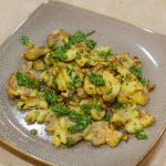 Crispy Smashed Baby Potatoes with Garlic and Rosemary Oil